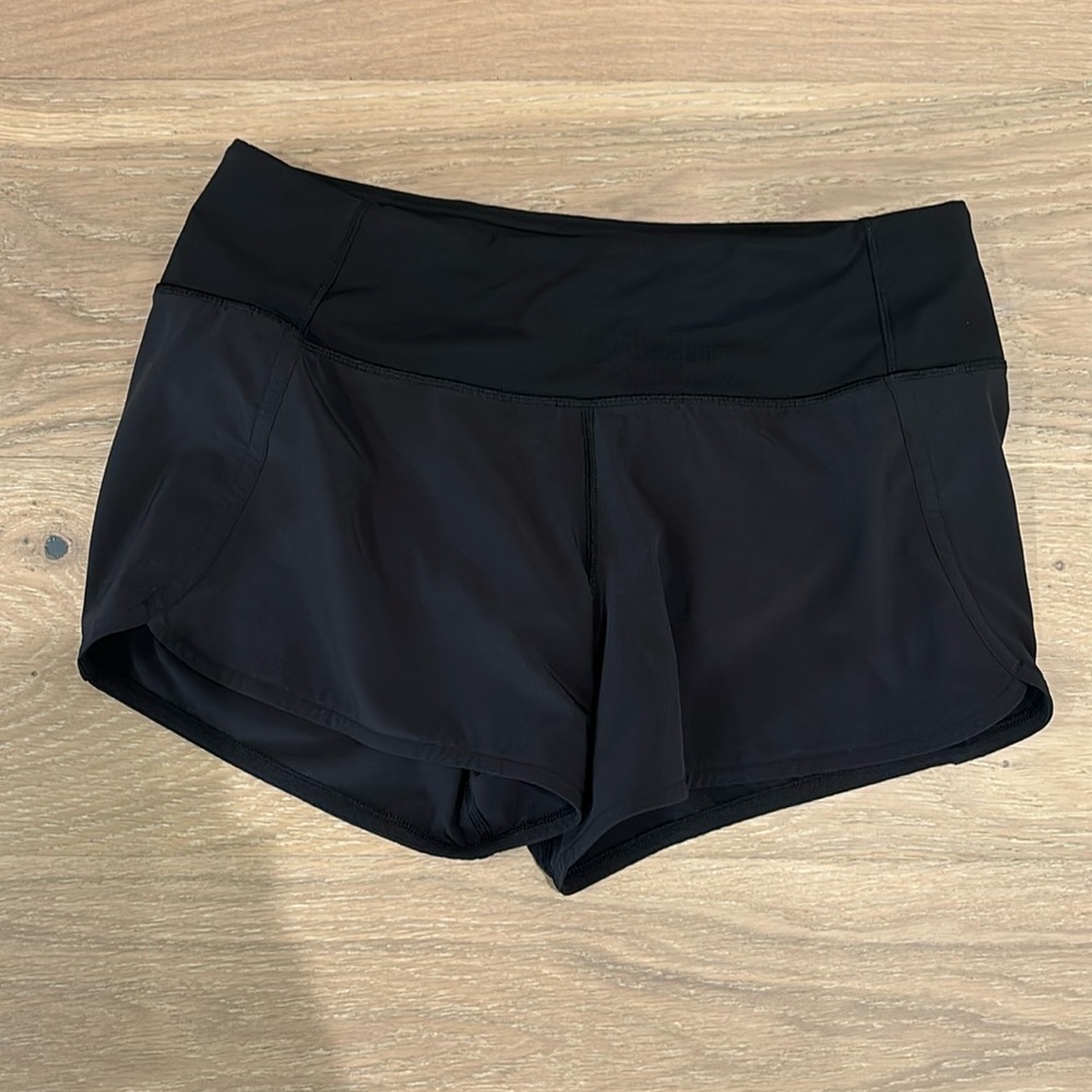 Lululemon speed up low rise 2.5” shorts – black